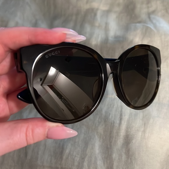 Gucci large sunglasses - Picture 5 of 8